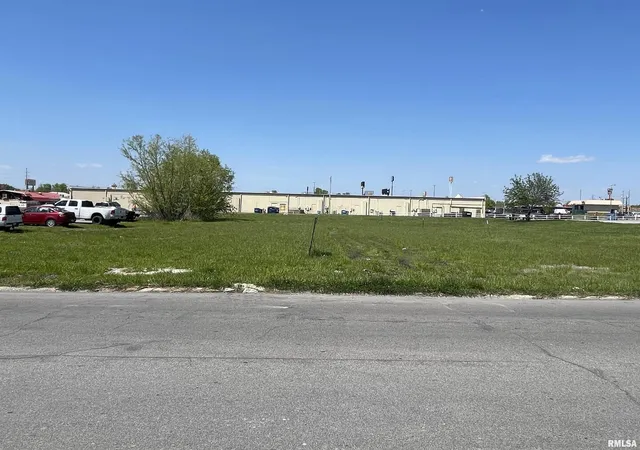 Photo 2 of Land for sale at Tbd Coolidge St, Marion, IL 62959 | MLS# EB448667 | Listing updated on 2026-05-27