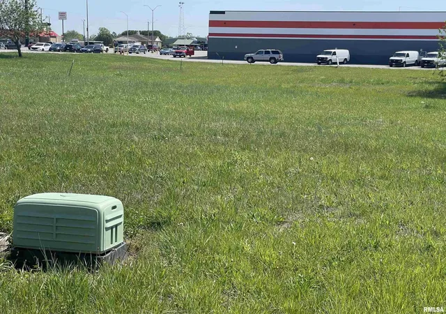 Photo 4 of Land for sale at Tbd Coolidge St, Marion, IL 62959 | MLS# EB448667 | Listing updated on 2026-05-27