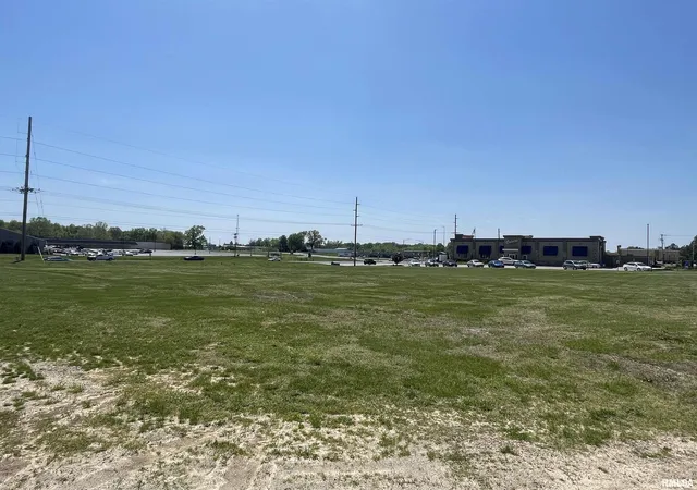 1st image of Tbd Reed Station Pkwy, Carbondale, IL 62901 | MLS# EB448669