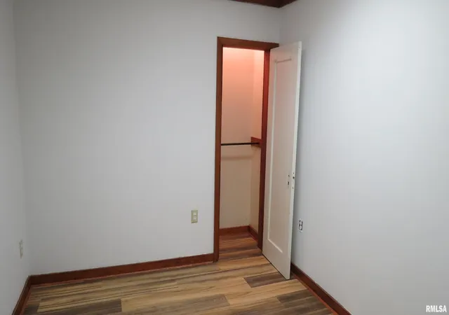 Photo 2 of Multi family home for sale at 12 N Division St, Du Quoin, IL 62832 | MLS# EB451156 | Listing updated on 2026-05-27