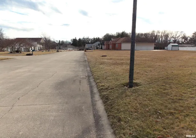 Photo 5 of Land for sale at 22 Clearlake Dr, Centralia, IL 62801 | MLS# EB452060 | Listing updated on 2026-07-31