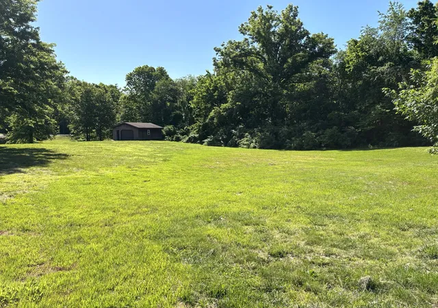 Photo 1 of Land for sale at 1966 Ross Rd, Centralia, IL 62801 | MLS# EB452061 | Listing updated on 2026-07-31