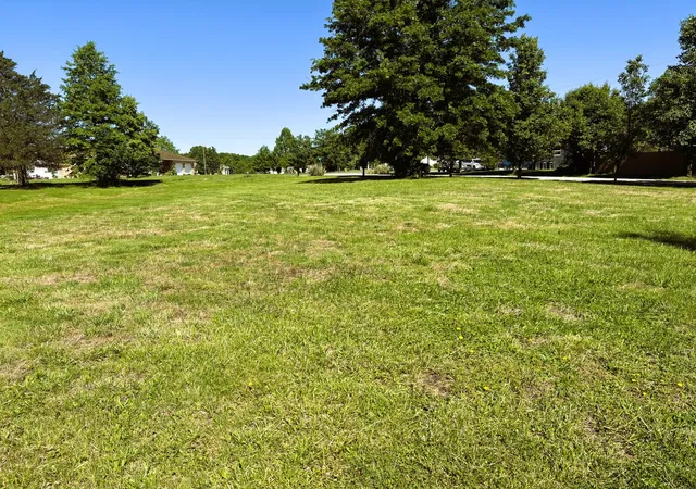 Photo 2 of Land for sale at 1966 Ross Rd, Centralia, IL 62801 | MLS# EB452061 | Listing updated on 2026-07-31
