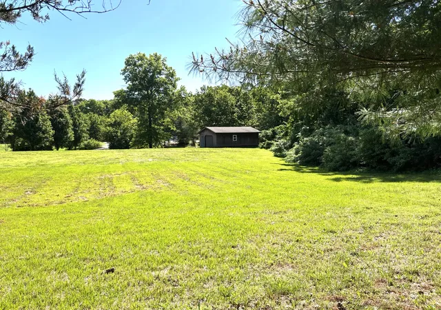 Photo 3 of Land for sale at 1966 Ross Rd, Centralia, IL 62801 | MLS# EB452061 | Listing updated on 2026-07-31