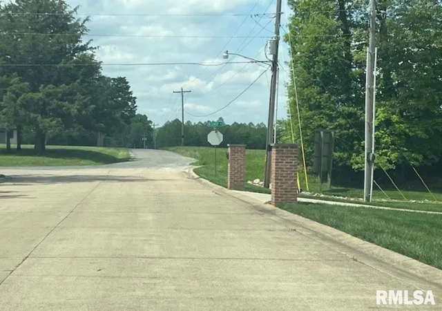 Photo 1 of Land for sale at 3600 (lot18) Ridge Crst Dr, Mount Vernon, IL 62864 | MLS# EB453262 | Listing updated on 2026-07-08