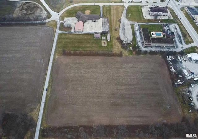 Photo 1 of Land for sale at 00 Mills Cart Rd, Salem, IL 62881 | MLS# EB456967 | Listing updated on 2026-05-25