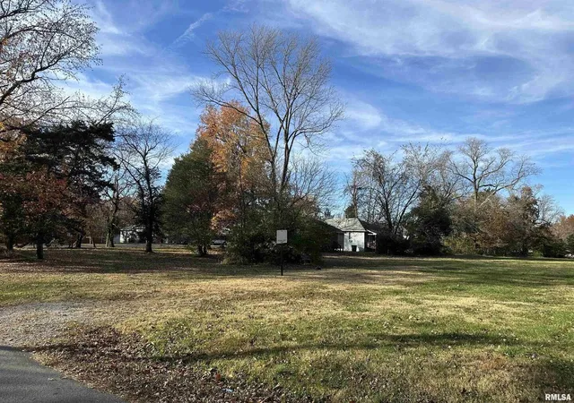 Photo 1 of Land for sale at 900 W Cherry St, Carbondale, IL 62901 | MLS# EB458356 | Listing updated on 2026-06-12