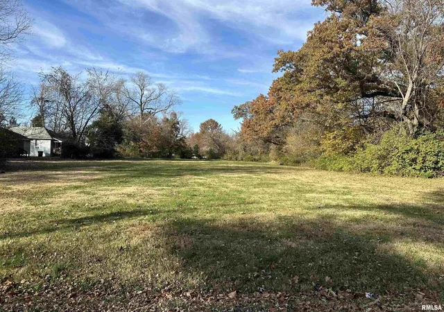 Photo 2 of Land for sale at 900 W Cherry St, Carbondale, IL 62901 | MLS# EB458356 | Listing updated on 2026-06-12