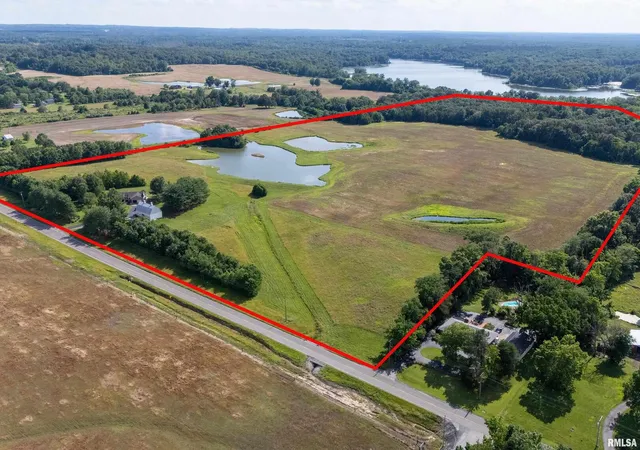 3rd image of 6001 Il Route 37 Route, Marion, IL 62959 | MLS# EB458516