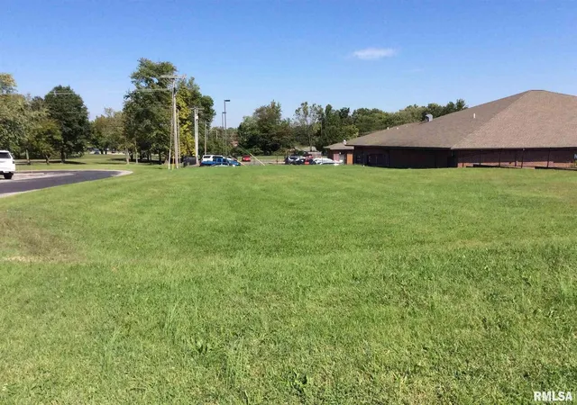 Photo 4 of Land for sale at 2906 Broadway, Mount Vernon, IL 62864 | MLS# EB458584 | Listing updated on 2026-08-31