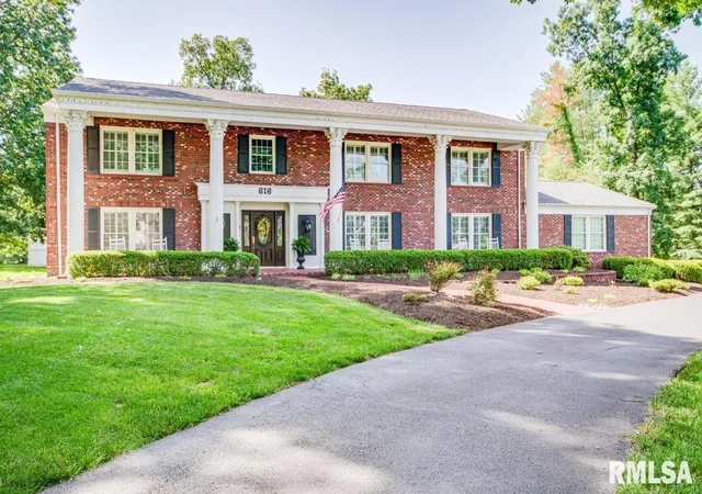 Photo 1 of Single family home for sale at 616 Seville Dr, Mt Vernon, IL 62864 | MLS# EB458810 | Listing updated on 2026-08-26