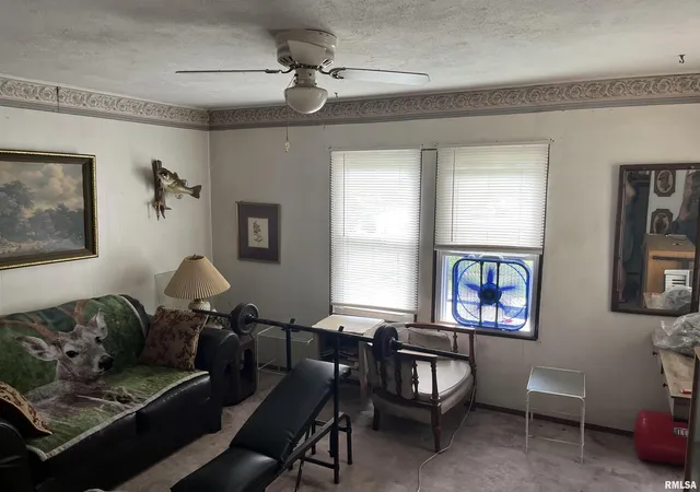 Listing Photo 2 - Condo for sale in building located at 404 N Beech St, Centralia, IL 62801 - Unit #