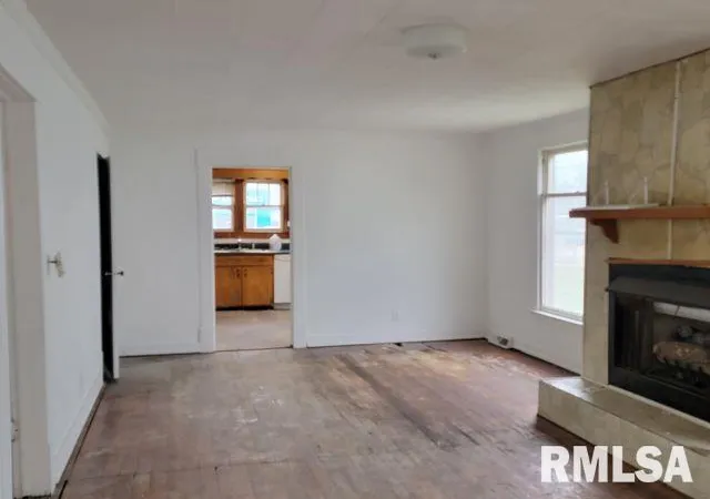Photo 2 of Single family home for sale at 617 N 14th Street, Herrin, IL 62948 | MLS# EB459566 | Listing updated on 2026-08-03