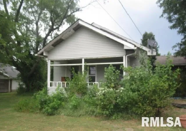 Photo 1 of Single family home for sale at 310 Blossom St, Carterville, IL 62918 | MLS# EB459839 | Listing updated on 2026-08-07