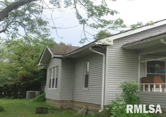 Photo 3 of Single family home for sale at 310 Blossom St, Carterville, IL 62918 | MLS# EB459839 | Listing updated on 2026-08-07