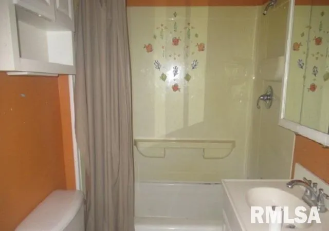 Photo 4 of Single family home for sale at 310 Blossom St, Carterville, IL 62918 | MLS# EB459839 | Listing updated on 2026-08-07