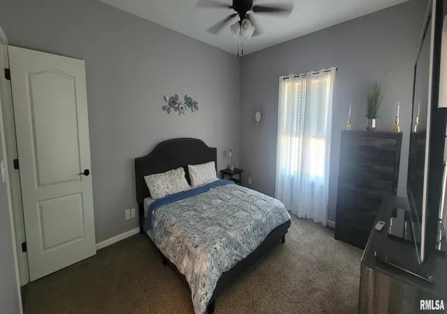 Photo 4 of Single family home for sale at 1670 Woods Ln, Centralia, IL 62801 | MLS# EB459868 | Listing updated on 2026-08-06