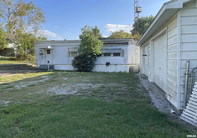 Photo 1 of Single family home for sale at 312 E Randolph St, Mc Leansboro, IL 62859 | MLS# EB460192 | Listing updated on 2026-05-25