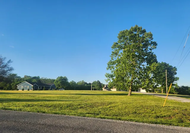 Photo 2 of Land for sale at 821 Bluebell Rd, Duquoin, IL 62832 | MLS# EB460217 | Listing updated on 2026-06-29