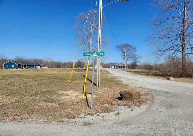 Photo 10 of Land for sale at 821 Bluebell Rd, Duquoin, IL 62832 | MLS# EB460217 | Listing updated on 2026-06-29