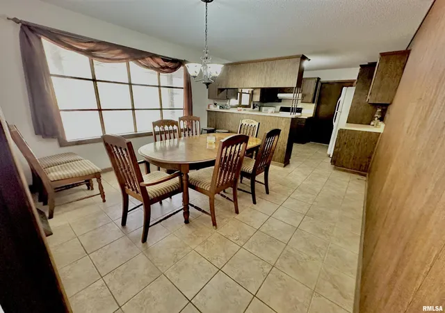Photo 3 of Single family home for sale at 718 Karbers Ridge Rd, Elizabethtown, IL 62931 | MLS# EB460367 | Listing updated on 2026-05-25