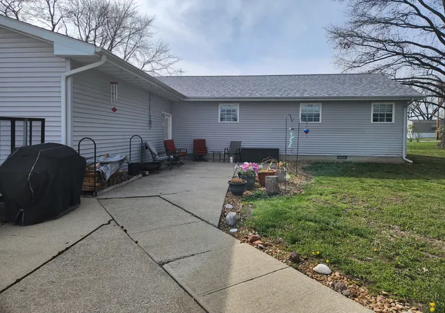Photo 42 of Sale Pending at 15766 E Tilton Rd, Ina, IL 62846 | MLS# EB460507 | Listing updated on 2026-09-13