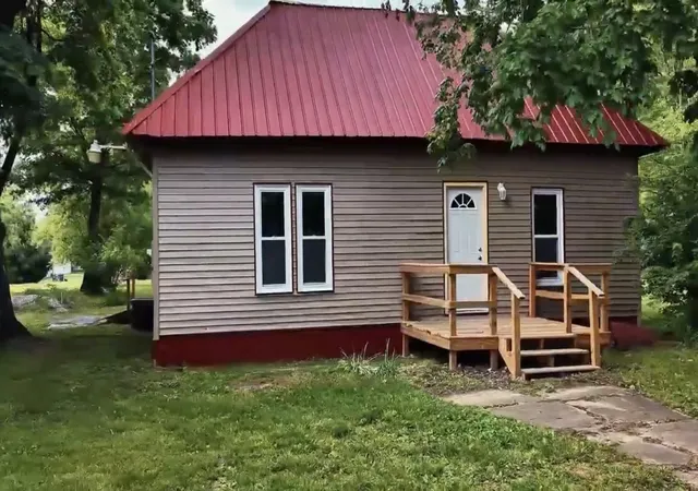Single family home for sale at 602 W Cherry St, Mc Leansboro, IL 62859 | MLS# EB460529 | Listing updated on 2026-06-21