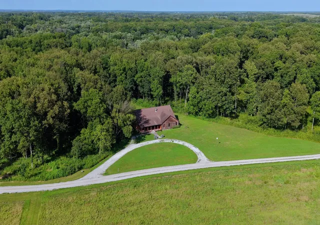 Photo 1 of Single family home for sale at 253 Ween Rd, Desoto, IL 62924 | MLS# EB460556 | Listing updated on 2026-10-02