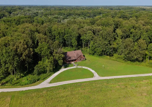 2nd image of 253 Ween Rd, Desoto, IL 62924 | MLS# EB460556