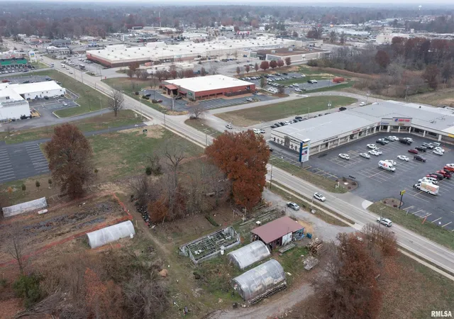 Photo 2 of Land for sale at 605 S 42nd Street, Mount Vernon, IL 62864 | MLS# EB460591 | Listing updated on 2026-07-06