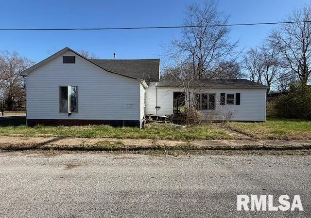 Photo 1 of Land for sale at 124 Michigan St, Harrisburg, IL 62946 | MLS# EB460770 | Listing updated on 2026-05-27