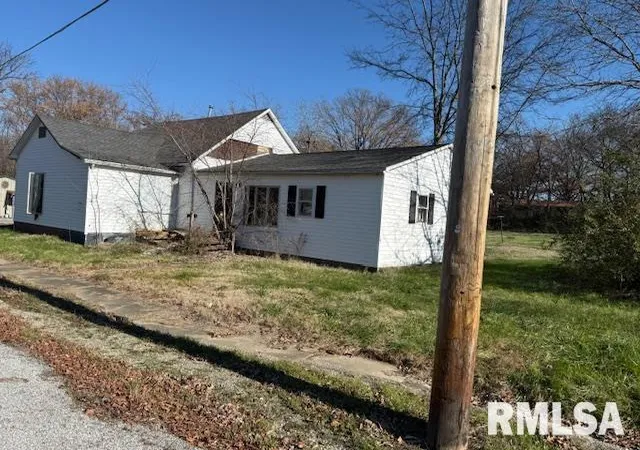 Photo 2 of Land for sale at 124 Michigan St, Harrisburg, IL 62946 | MLS# EB460770 | Listing updated on 2026-05-27