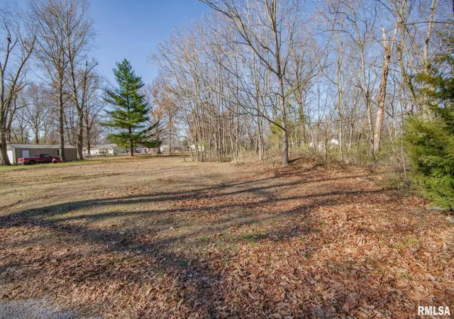Photo 3 of Land for sale at Lots Oak Park Rd, Salem, IL 62881 | MLS# EB460802 | Listing updated on 2026-05-27