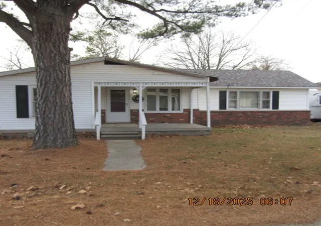 Photo 18 of Single family home for sale at 903 S Odle St, West Frankfort, IL 62896 | MLS# EB460809 | Listing updated on 2026-06-17