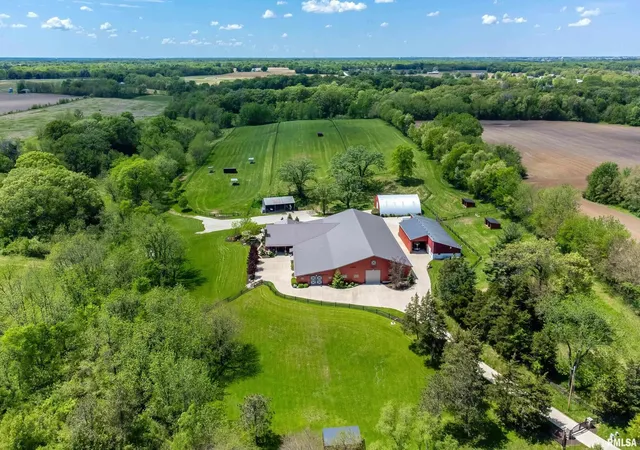 Photo 2 of House for sale at 5122 230Th St N, Port Byron, IL 61275 | MLS# QC4253556 | Listing updated on 2026-07-13