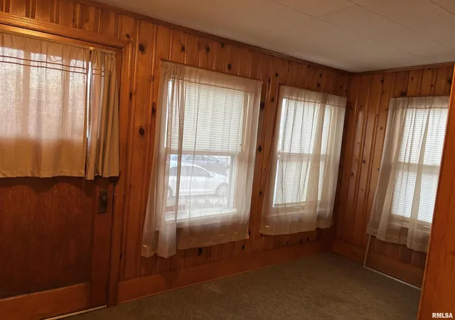 Photo 3 of Single family home for sale at 3316 Ave Of The Cities, Moline, IL 61265 | MLS# QC4259697 | Listing updated on 2026-06-30