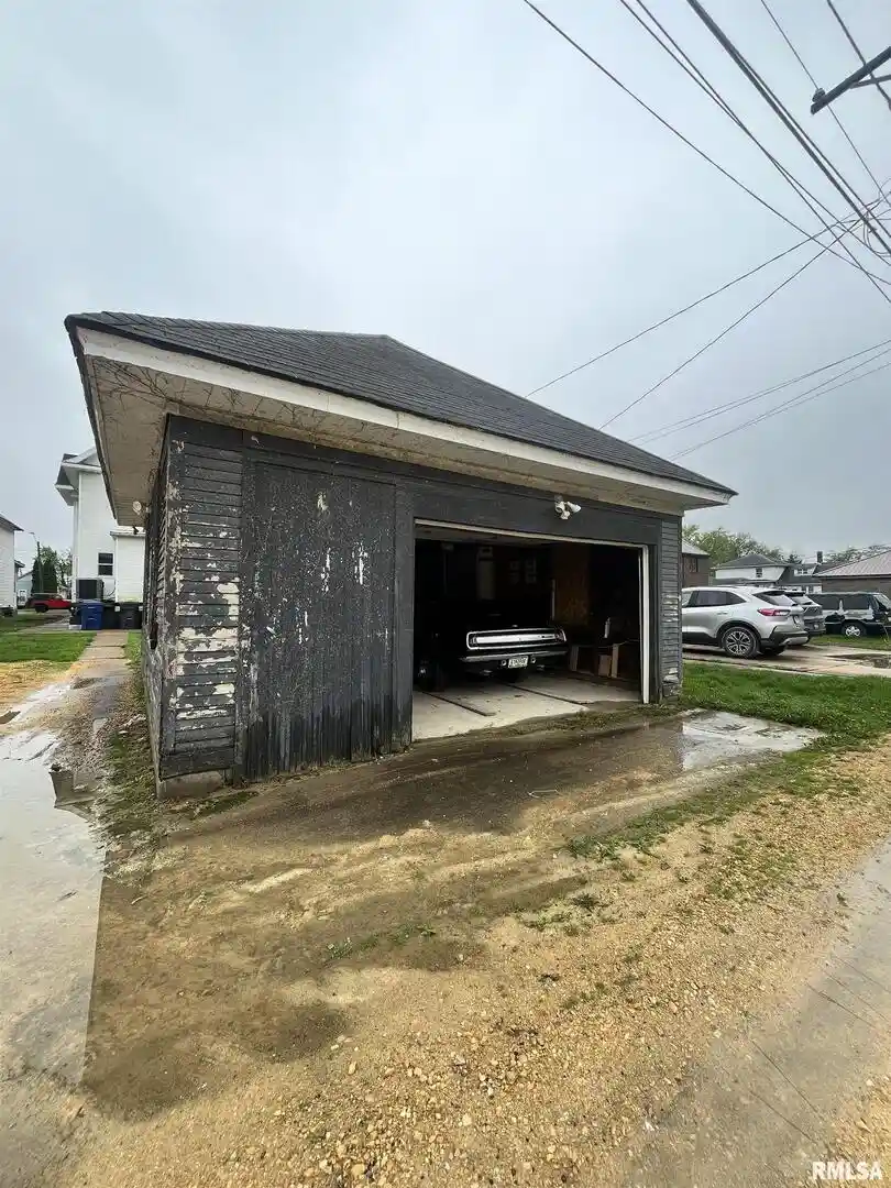 Listing Photo 24 - Condo for sale in 226 2nd Ave S located at 226 2nd Ave S, Clinton, IA 52732 - Unit 226 2nd Avenue S