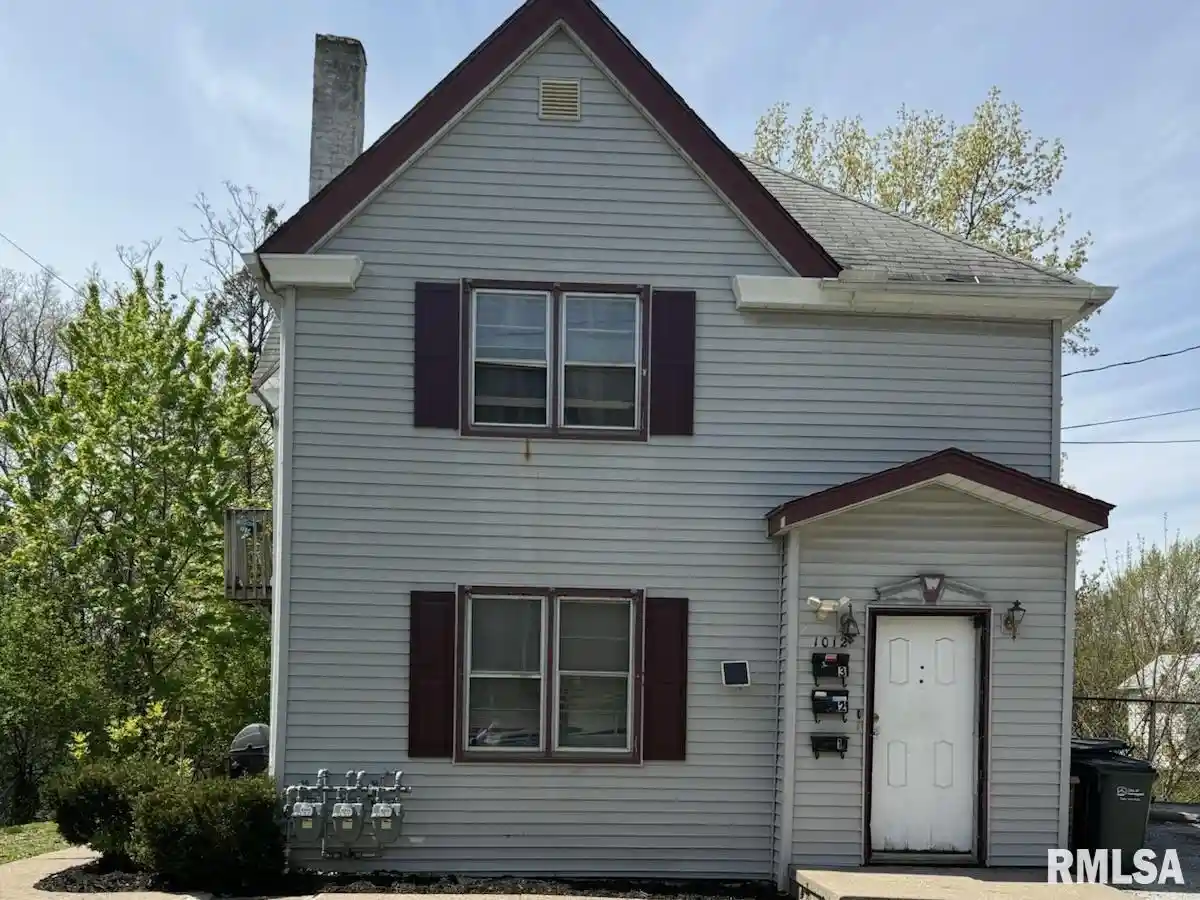 Listing Photo 1 - Condo for sale in 1012 Brg Ave located at 1012 Brg Ave, Davenport, IA 52803 - Unit 1012 Bridge Ave