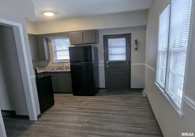 Listing Photo 4 - Condo for sale in building located at 1012 Brg Ave, Davenport, IA 52803