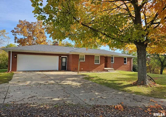 Photo 2 of Sale Pending at 3881 Us 61 Hwy, Blue Grass, IA 52726 | MLS# QC4268887 | Listing updated on 2026-05-27