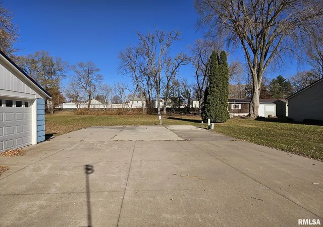 Photo 2 of Sale Pending at 313 E 3rd Street, Wilton, IA 52778 | MLS# QC4269555 | Listing updated on 2026-07-18