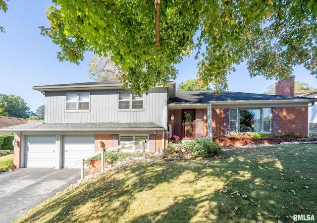 Photo 1 of Sale Pending at 2552 37th Avenue, Rock Island, IL 61201 | MLS# QC4269639 | Listing updated on 2026-07-18