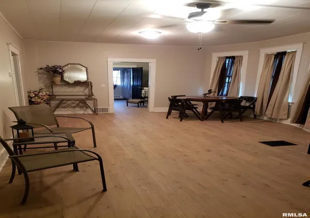 Photo 3 of Single family home for sale at 212 44th Street, Moline, IL 61265 | MLS# QC4269859 | Listing updated on 2026-09-16
