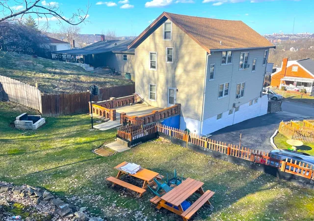3rd image of 463 465 Hazen St, Covington, KY 41016 | MLS# 637365