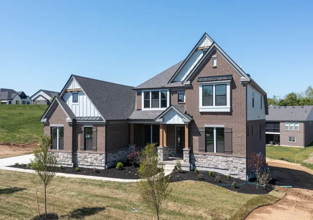 2nd image of 2309 Bentwood Ct, Hebron, KY 41048 | MLS# 638182