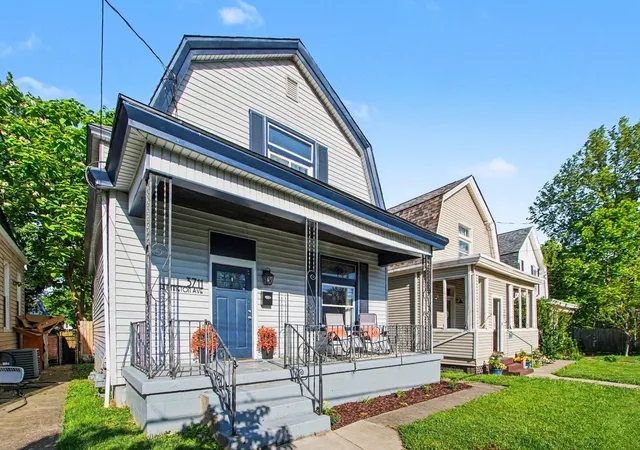 Photo 3 of Single family home for sale at 3711 Huntington Ave, Covington, KY 41015 | MLS# 642513 | Listing updated on 2026-08-22