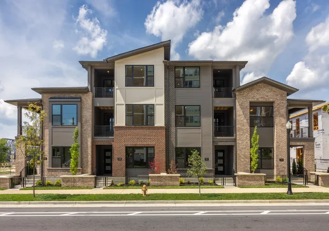 1st image of 128 W 4th St, Covington, KY 41011 | MLS# 639672
