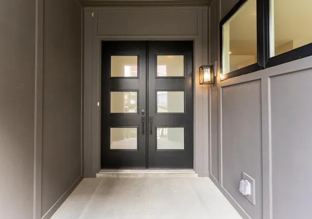 Photo 4 of Townhouse for sale at 128 W 4th Street, Covington, KY 41011 | MLS# 639672 | Listing updated on 2026-09-14