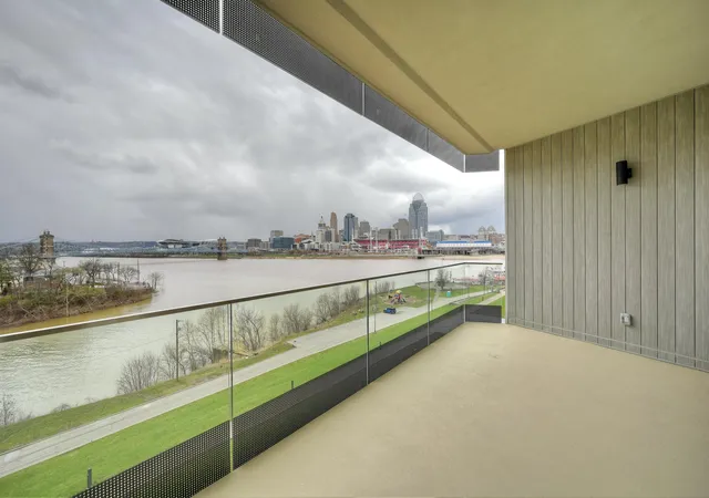 27th image of 600 Ovation Way #410 & 411, Newport, KY 41071 | MLS# 640803