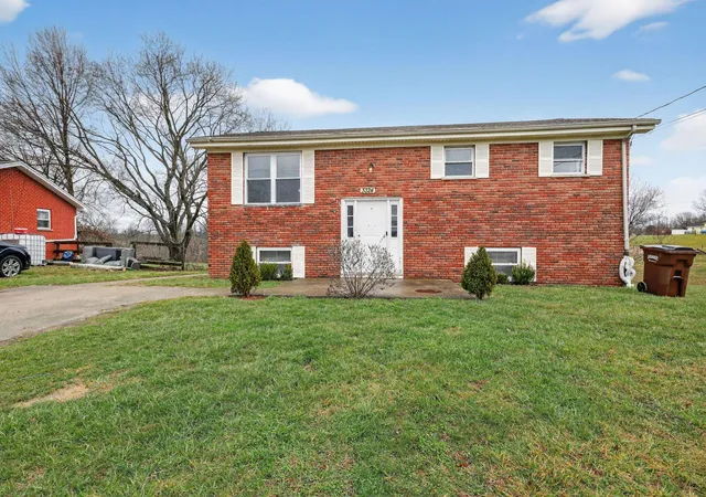 Homes for sale in Burlington, KY | 3324 Beech Ln, Burlington, KY 41005 | MLS# 641213